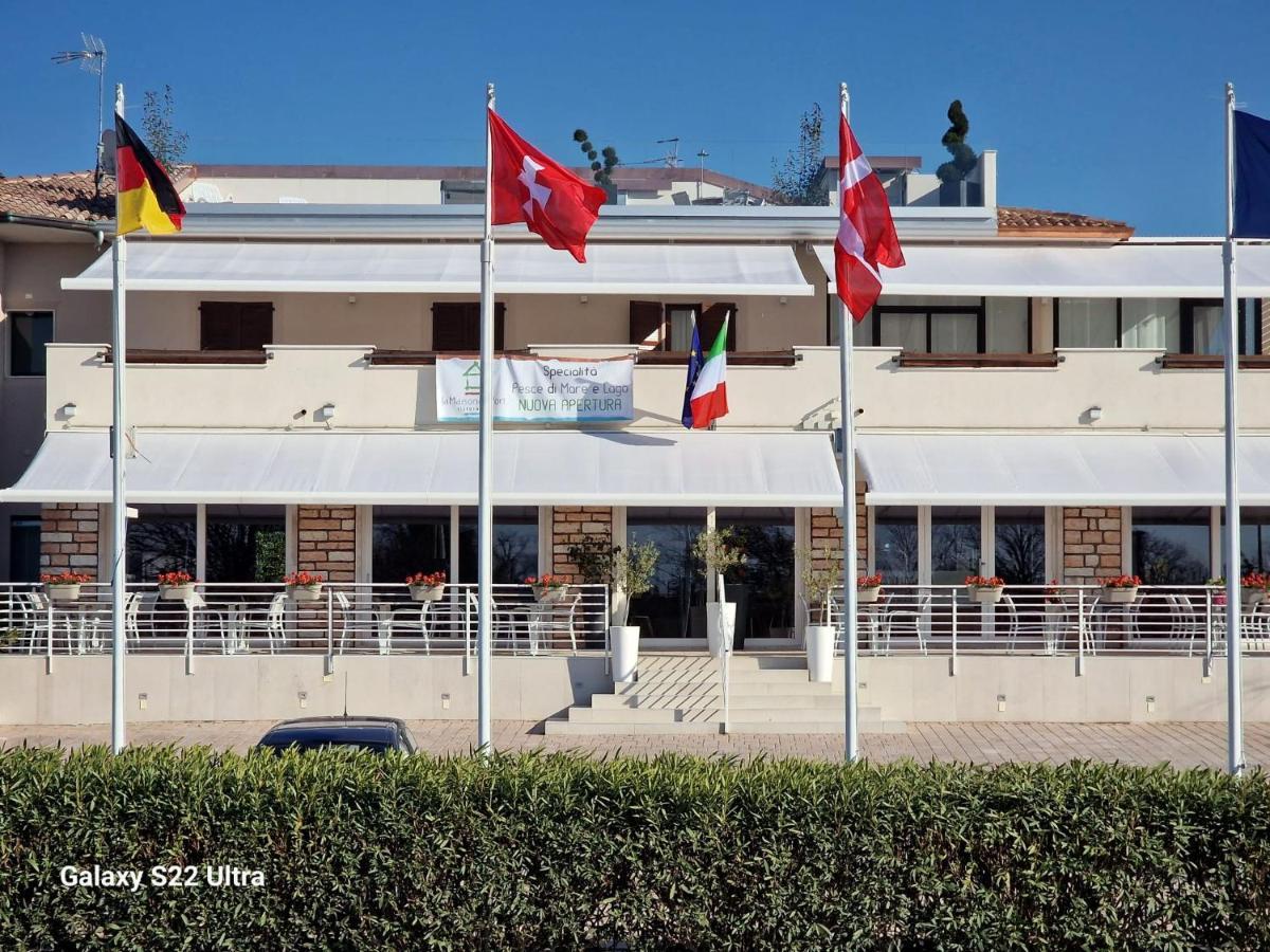 فندق La Maison Du Port لاتيزي المظهر الخارجي الصورة